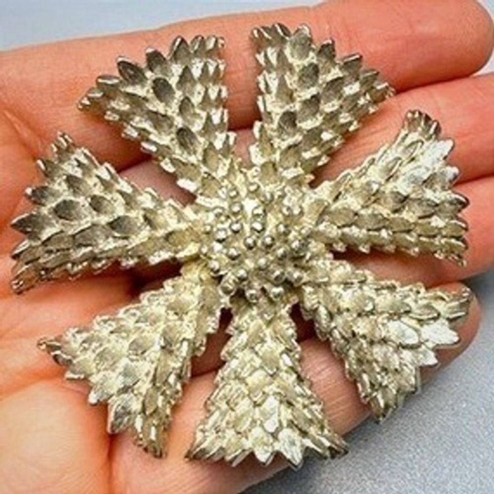 Vintage Gold Tone Textured Thistle Flower Brooch 2" Large MCM Statement